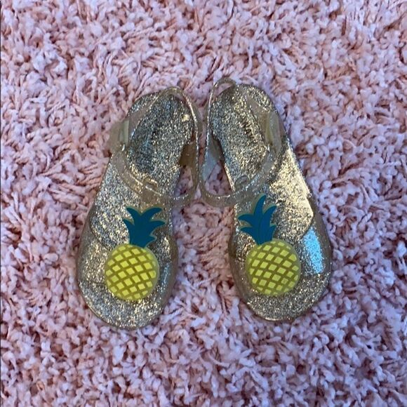 Toddler Girl Old Navy Pineapple Sandal - Picture 1 of 4